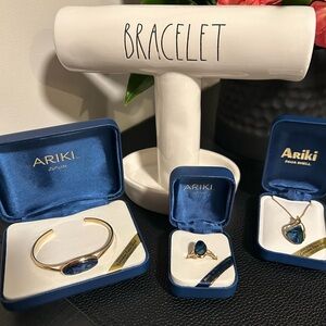 Ariki Paua Shell Jewelry Set